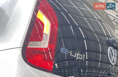 Хэтчбек Volkswagen e-Up 2014 в 