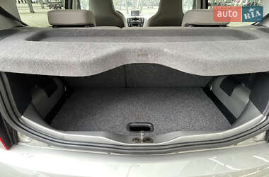 Хэтчбек Volkswagen e-Up 2014 в 