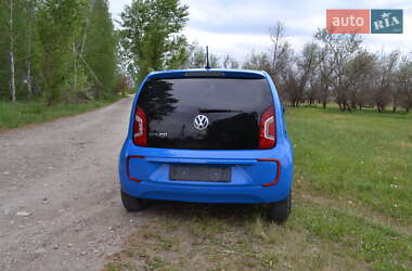 Хэтчбек Volkswagen e-Up 2015 в 