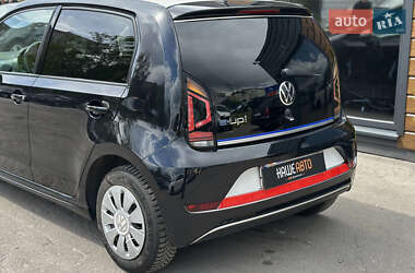 Хетчбек Volkswagen e-Up 2021 в 
