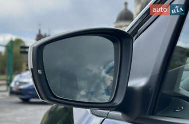 Хетчбек Volkswagen e-Up 2021 в 