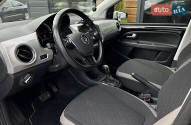 Хетчбек Volkswagen e-Up 2021 в 