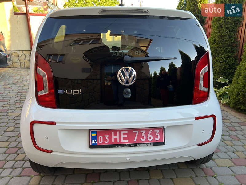 Хэтчбек Volkswagen e-Up 2014 в Львове