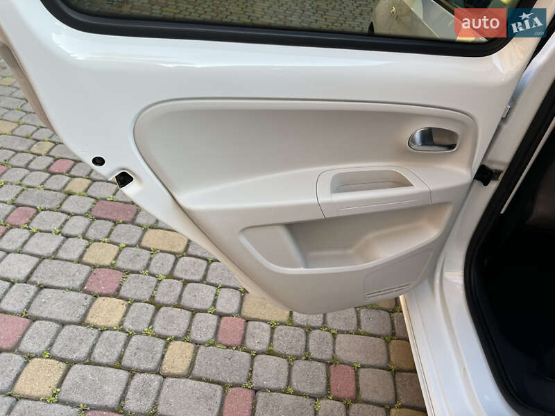 Хэтчбек Volkswagen e-Up 2014 в Львове