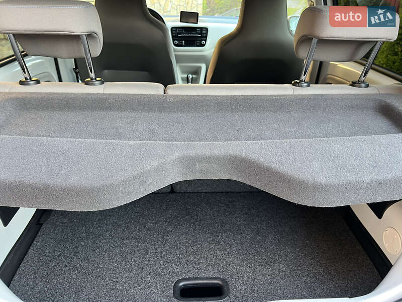 Хэтчбек Volkswagen e-Up 2014 в Львове