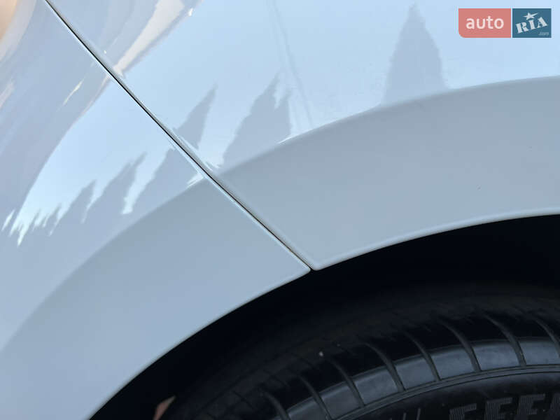 Хэтчбек Volkswagen e-Up 2014 в Львове