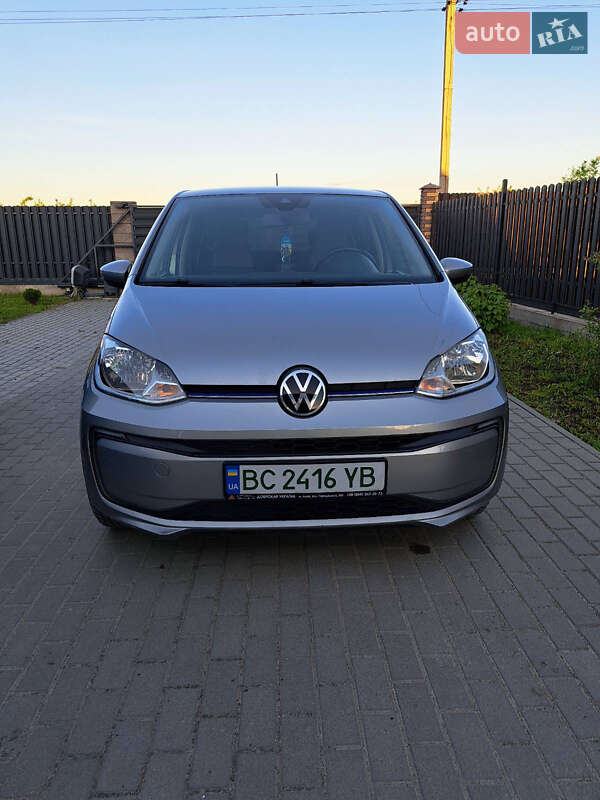 Хэтчбек Volkswagen e-Up 2020 в 