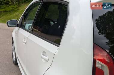 Хетчбек Volkswagen e-Up 2013 в 