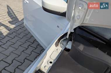 Хетчбек Volkswagen e-Up 2013 в 