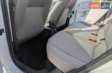 Хетчбек Volkswagen e-Up 2013 в 