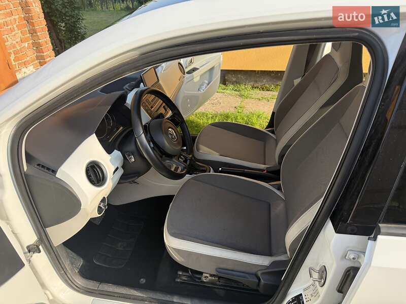 Хэтчбек Volkswagen e-Up 2013 в Львове