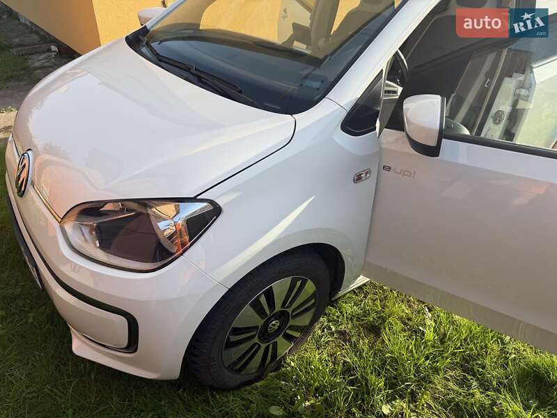 Хэтчбек Volkswagen e-Up 2013 в Львове