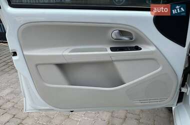 Хэтчбек Volkswagen e-Up 2013 в 