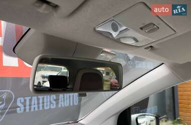 Хэтчбек Volkswagen e-Up 2013 в 