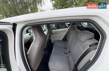 Хэтчбек Volkswagen e-Up 2014 в 