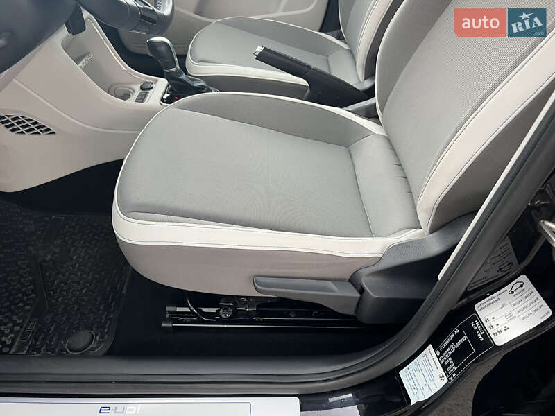 Хетчбек Volkswagen e-Up 2015 в Тернополі