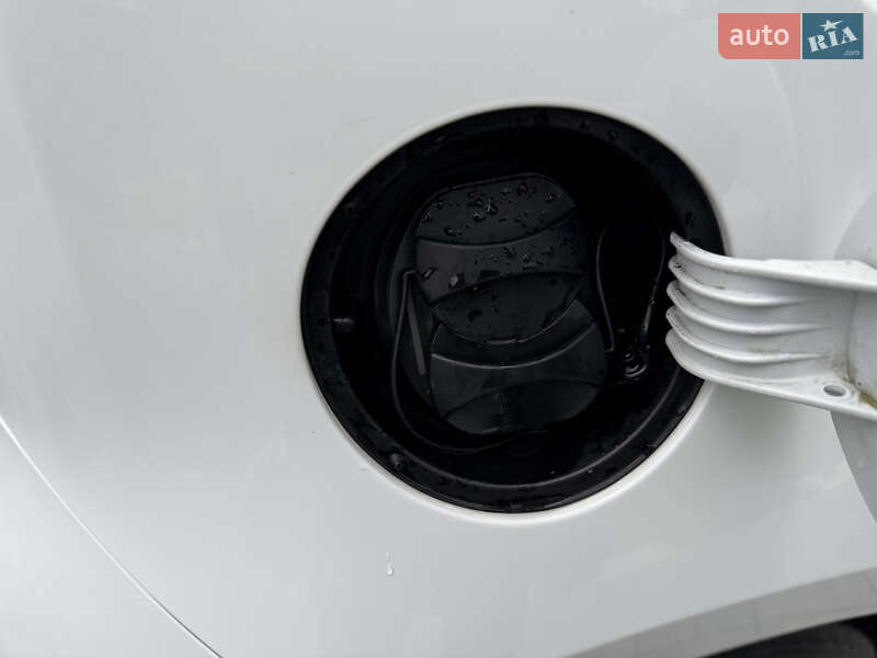 Хэтчбек Volkswagen e-Up 2014 в Ровно
