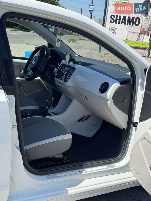 Хетчбек Volkswagen e-Up 2013 в Кам'янець-Подільському