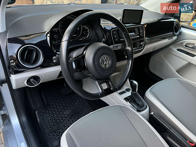Хэтчбек Volkswagen e-Up 2014 в Львове