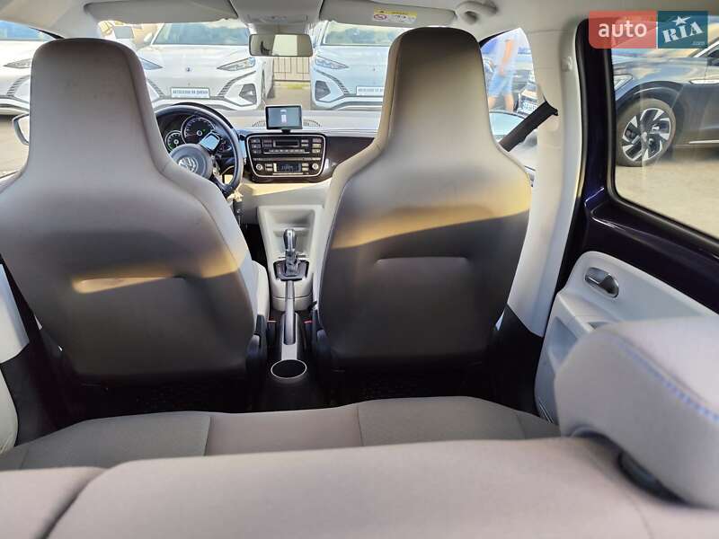 Хетчбек Volkswagen e-Up 2015 в Києві