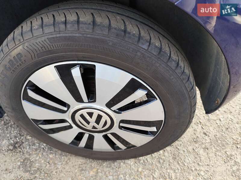 Хетчбек Volkswagen e-Up 2015 в Києві