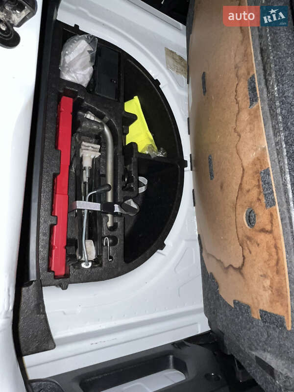 Хэтчбек Volkswagen e-Up 2018 в Виннице