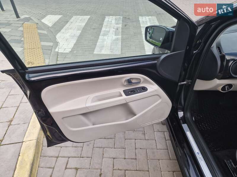 Хэтчбек Volkswagen e-Up 2014 в Львове