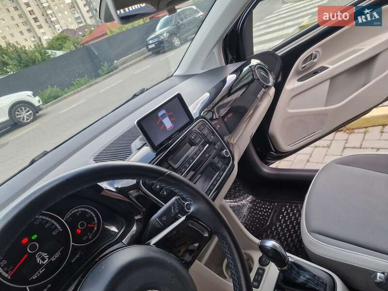 Хэтчбек Volkswagen e-Up 2014 в Львове