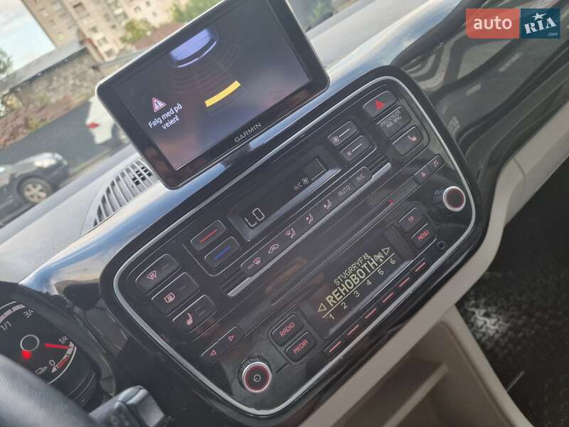 Хэтчбек Volkswagen e-Up 2014 в Львове