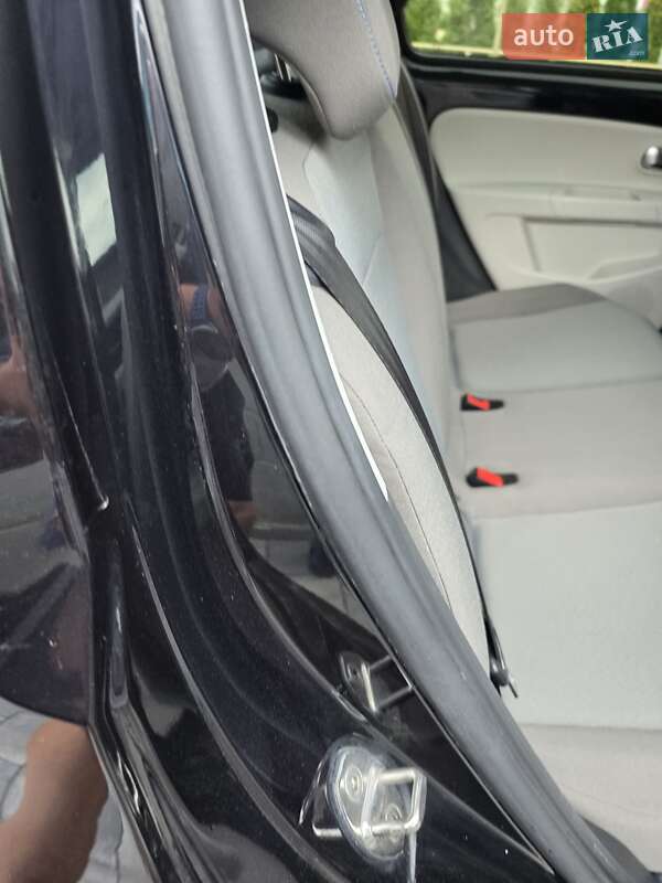 Хэтчбек Volkswagen e-Up 2015 в Ровно фото 2 Хэтчбек Volkswagen e-Up 2015 в Ровно