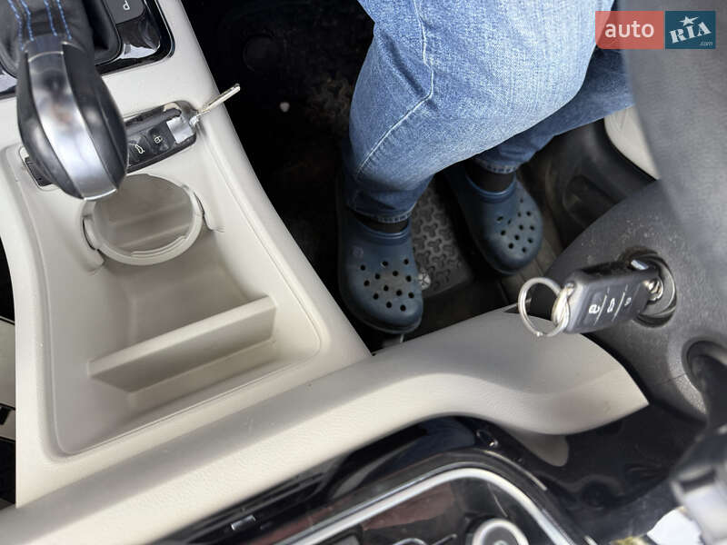 Хетчбек Volkswagen e-Up 2014 в Львові фото 34 Хетчбек Volkswagen e-Up 2014 в Львові