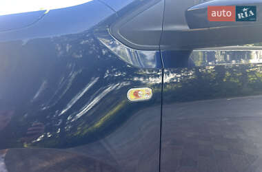 Хэтчбек Volkswagen e-Up 2015 в 