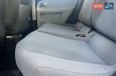 Хэтчбек Volkswagen e-Up 2015 в 