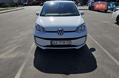 Хэтчбек Volkswagen e-Up 2017 в 