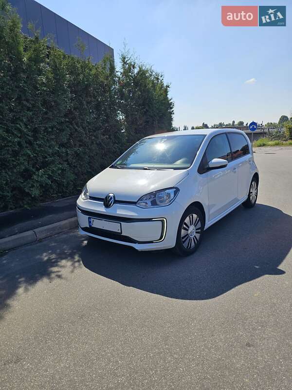 Хетчбек Volkswagen e-Up 2017 в Києві