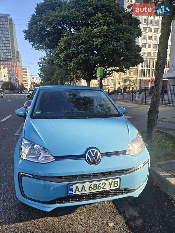 Хэтчбек Volkswagen e-Up 2021 в Киеве