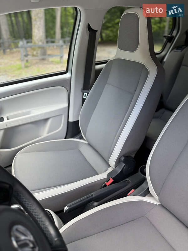 Хэтчбек Volkswagen e-Up 2014 в Бродах