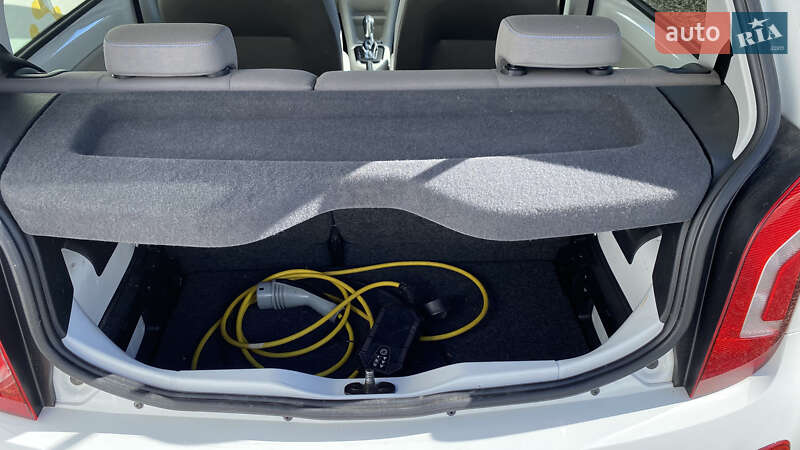 Хэтчбек Volkswagen e-Up 2015 в Луцке фото 35 Хэтчбек Volkswagen e-Up 2015 в Луцке