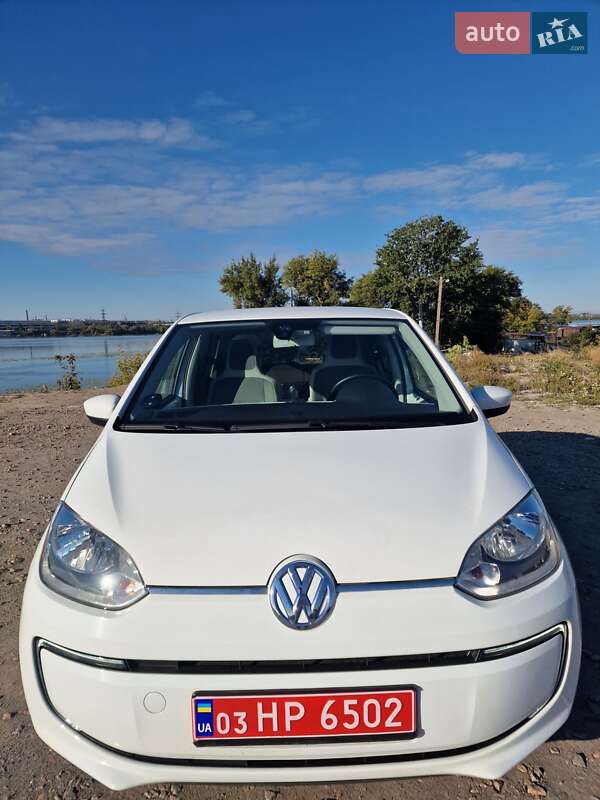 Хэтчбек Volkswagen e-Up 2015 в Днепре