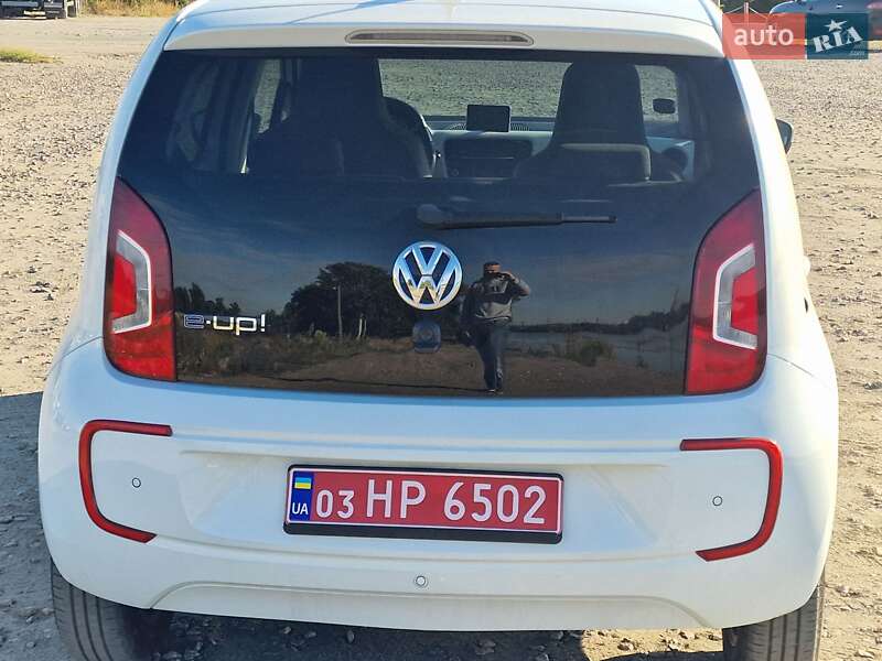 Хэтчбек Volkswagen e-Up 2015 в Днепре