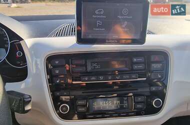 Хетчбек Volkswagen e-Up 2015 в  фото 17 Хетчбек Volkswagen e-Up 2015 в