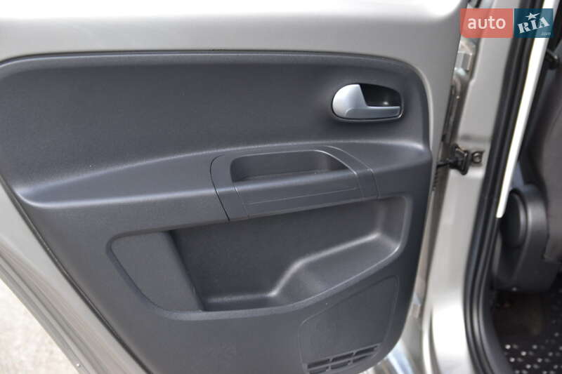 Хэтчбек Volkswagen e-Up 2021 в Луцке