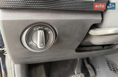 Хэтчбек Volkswagen e-Up 2021 в 