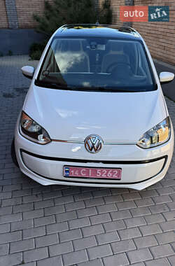 Хэтчбек Volkswagen e-Up 2015 в 