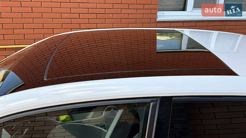 Хэтчбек Volkswagen e-Up 2015 в Виннице фото 10 Хэтчбек Volkswagen e-Up 2015 в Виннице