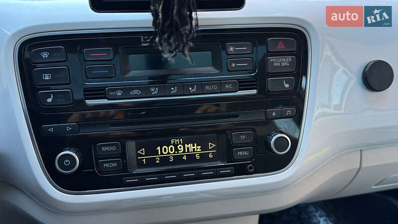 Хэтчбек Volkswagen e-Up 2015 в Виннице фото 42 Хэтчбек Volkswagen e-Up 2015 в Виннице