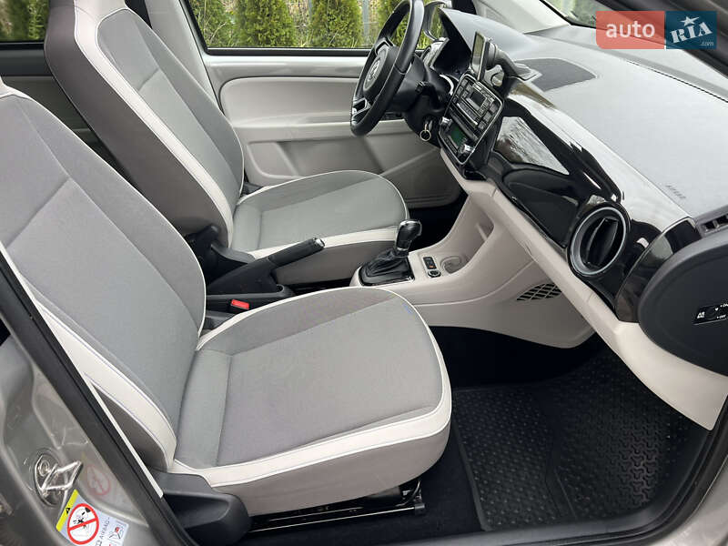 Хэтчбек Volkswagen e-Up 2014 в Львове