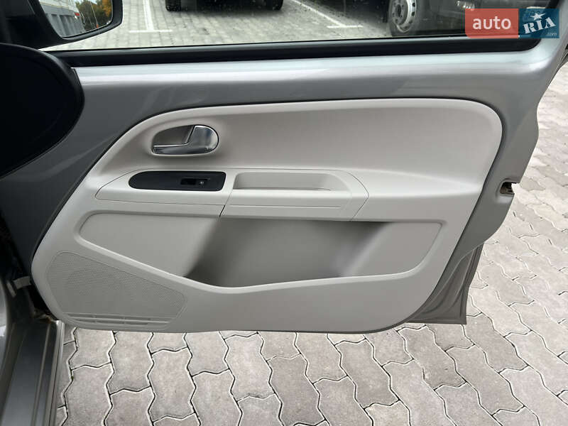 Хэтчбек Volkswagen e-Up 2014 в Львове