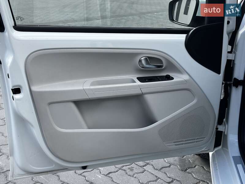 Хэтчбек Volkswagen e-Up 2014 в Львове фото 15 Хэтчбек Volkswagen e-Up 2014 в Львове