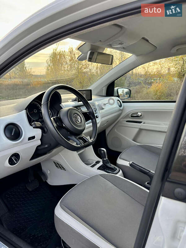 Хэтчбек Volkswagen e-Up 2013 в Кривом Роге фото 4 Хэтчбек Volkswagen e-Up 2013 в Кривом Роге